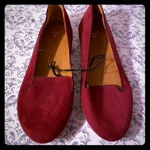H & M burgundy Flats